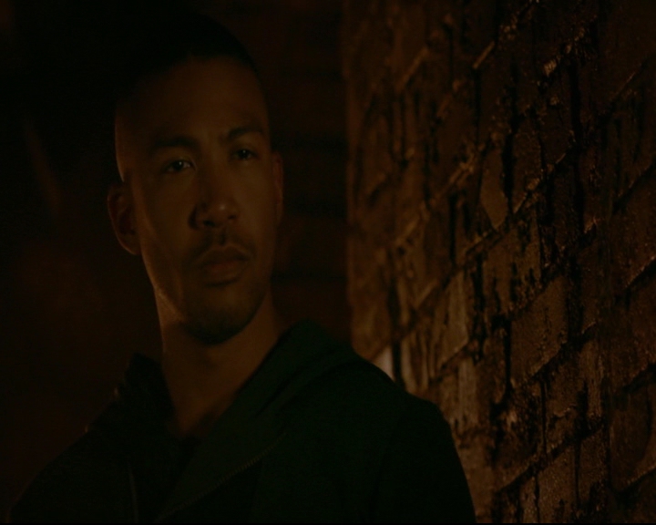vampirediariesworld-dot-nl_TheOriginals5x05DontItJustBreakYourHeart02262.jpg
