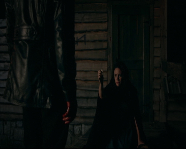 vampirediariesworld-dot-nl_TheOriginals5x05DontItJustBreakYourHeart02263.jpg