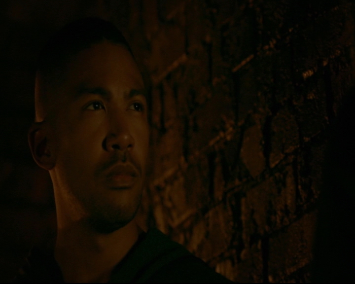 vampirediariesworld-dot-nl_TheOriginals5x05DontItJustBreakYourHeart02290.jpg
