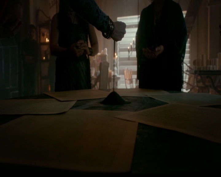 vampirediariesworld-dot-nl_TheOriginals5x06WhatWillIHaveLeft01630.jpg vampirediariesworld-dot-nl_TheOriginals5x06WhatWillIHaveLeft01630.jpg