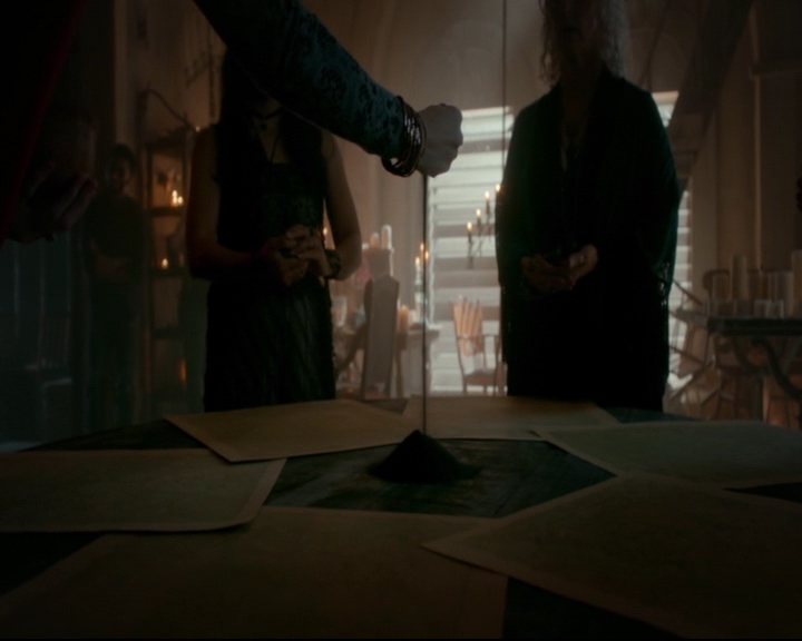 vampirediariesworld-dot-nl_TheOriginals5x06WhatWillIHaveLeft01631.jpg vampirediariesworld-dot-nl_TheOriginals5x06WhatWillIHaveLeft01631.jpg