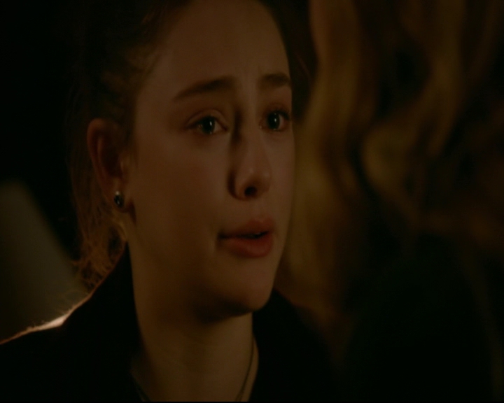 vampirediariesworld-dot-nl_TheOriginals5x07GodsGonnaTroubleTheWater00035.jpg