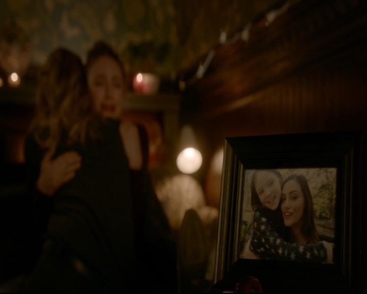 vampirediariesworld-dot-nl_TheOriginals5x07GodsGonnaTroubleTheWater00046.jpg