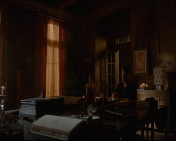 vampirediariesworld-dot-nl_TheOriginals5x07GodsGonnaTroubleTheWater00068.jpg