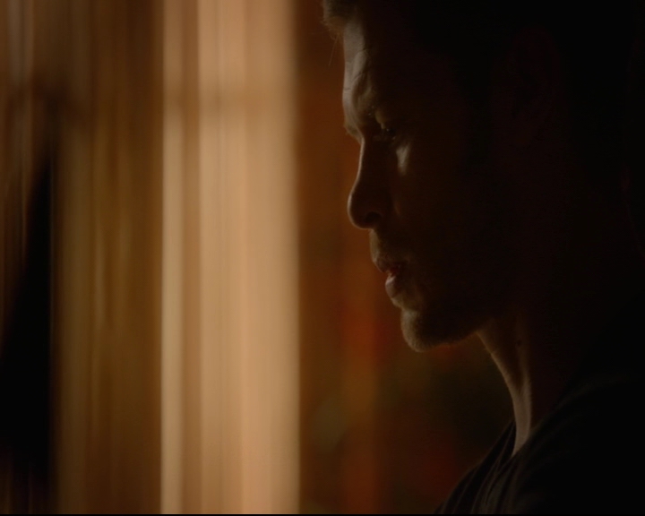 vampirediariesworld-dot-nl_TheOriginals5x07GodsGonnaTroubleTheWater00101.jpg