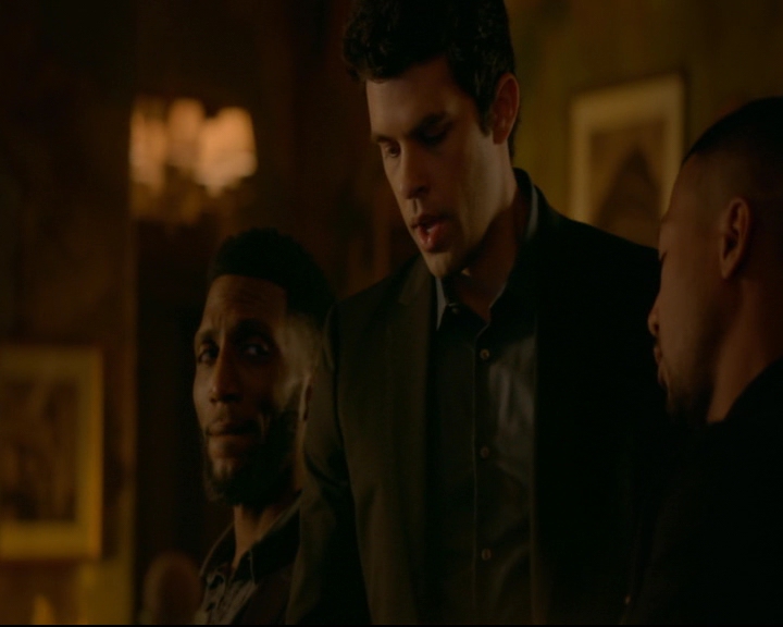 vampirediariesworld-dot-nl_TheOriginals5x07GodsGonnaTroubleTheWater00136.jpg