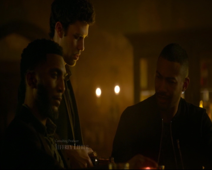 vampirediariesworld-dot-nl_TheOriginals5x07GodsGonnaTroubleTheWater00139.jpg