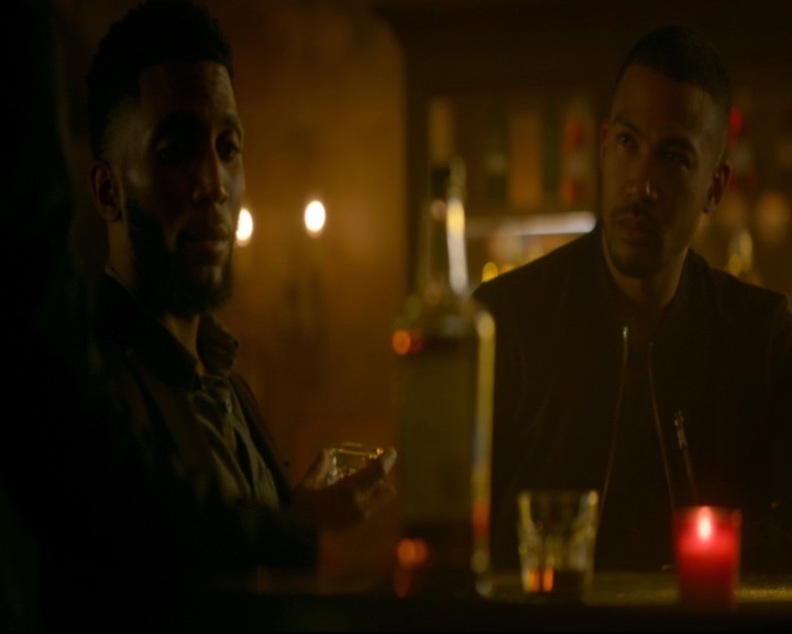 vampirediariesworld-dot-nl_TheOriginals5x07GodsGonnaTroubleTheWater00160.jpg