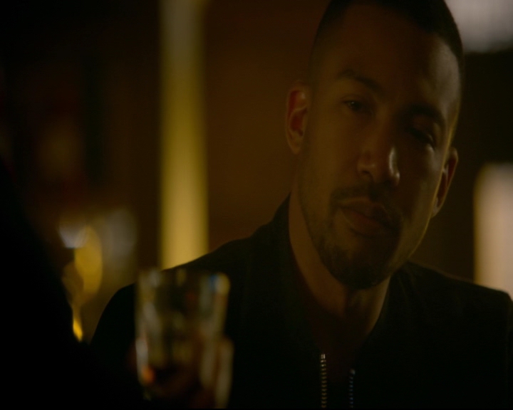 vampirediariesworld-dot-nl_TheOriginals5x07GodsGonnaTroubleTheWater00174.jpg