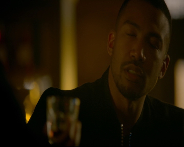 vampirediariesworld-dot-nl_TheOriginals5x07GodsGonnaTroubleTheWater00176.jpg