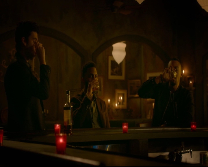 vampirediariesworld-dot-nl_TheOriginals5x07GodsGonnaTroubleTheWater00182.jpg