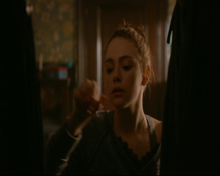 vampirediariesworld-dot-nl_TheOriginals5x07GodsGonnaTroubleTheWater00203.jpg