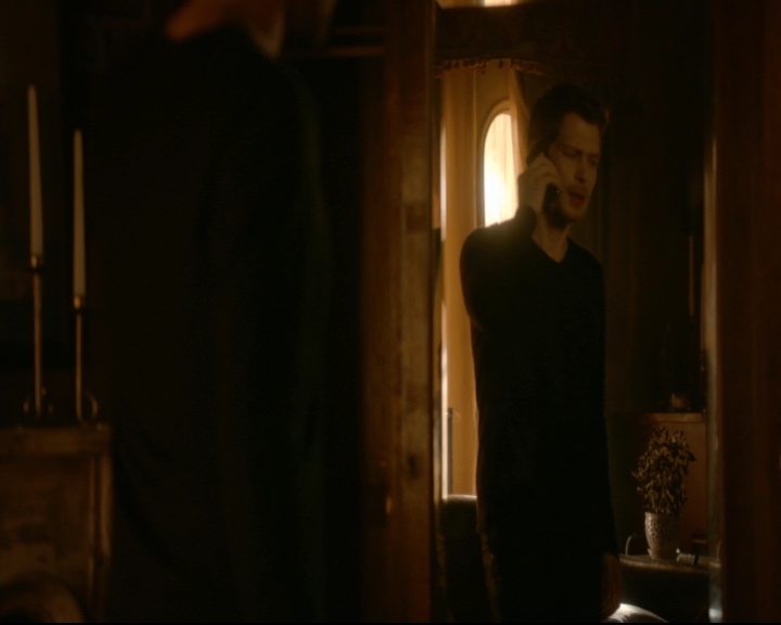 vampirediariesworld-dot-nl_TheOriginals5x07GodsGonnaTroubleTheWater00265.jpg