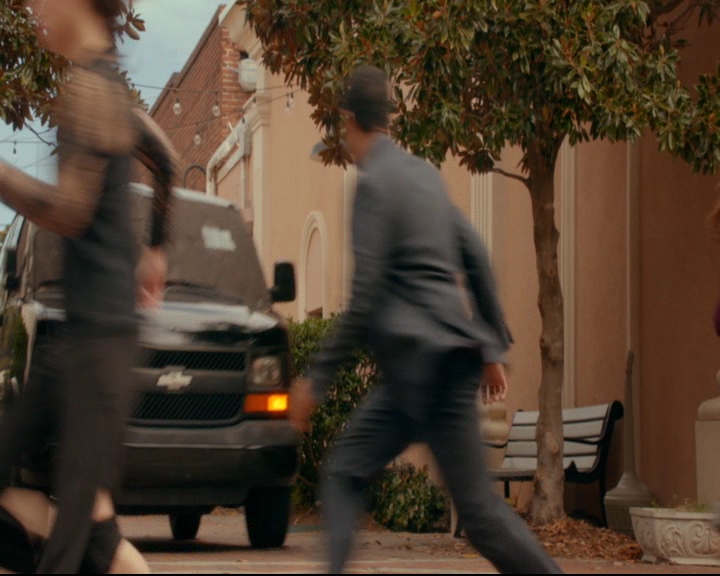 vampirediariesworld-dot-nl_TheOriginals5x07GodsGonnaTroubleTheWater01140.jpg