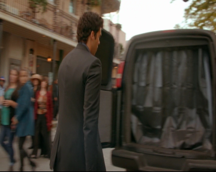 vampirediariesworld-dot-nl_TheOriginals5x07GodsGonnaTroubleTheWater01148.jpg
