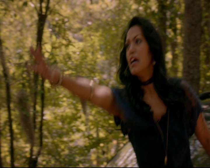 vampirediariesworld-dot-nl_TheOriginals5x07GodsGonnaTroubleTheWater01171.jpg vampirediariesworld-dot-nl_TheOriginals5x07GodsGonnaTroubleTheWater01171.jpg