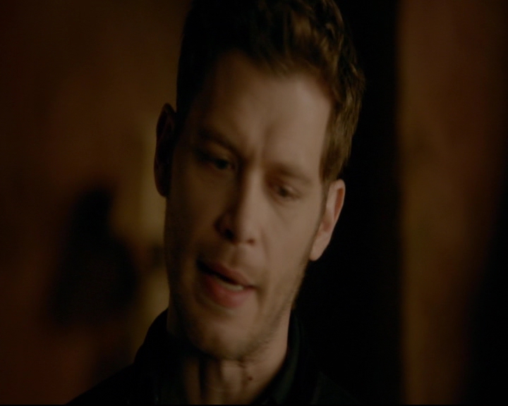vampirediariesworld-dot-nl_TheOriginals5x07GodsGonnaTroubleTheWater01414.jpg