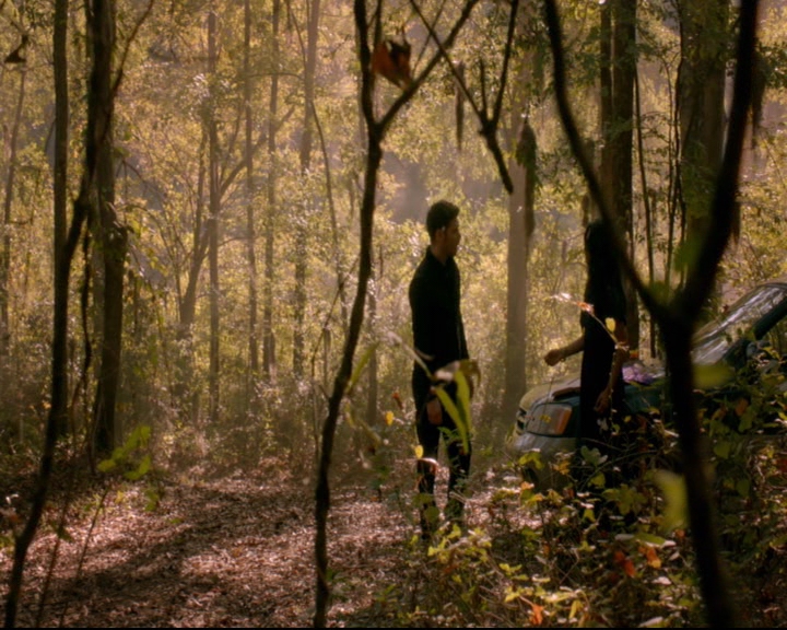 vampirediariesworld-dot-nl_TheOriginals5x07GodsGonnaTroubleTheWater01429.jpg