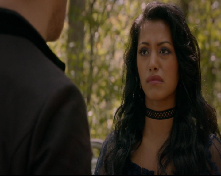 vampirediariesworld-dot-nl_TheOriginals5x07GodsGonnaTroubleTheWater01430.jpg