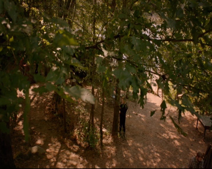 vampirediariesworld-dot-nl_TheOriginals5x07GodsGonnaTroubleTheWater01443.jpg