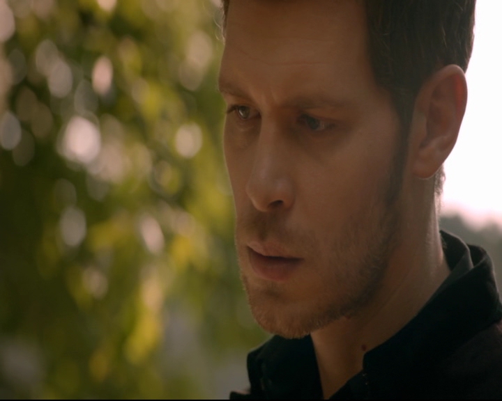 vampirediariesworld-dot-nl_TheOriginals5x07GodsGonnaTroubleTheWater01463.jpg
