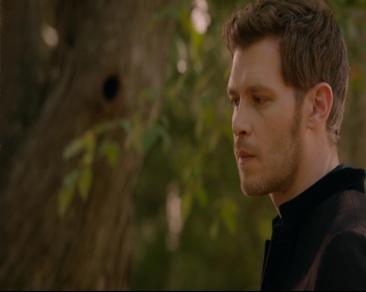 vampirediariesworld-dot-nl_TheOriginals5x07GodsGonnaTroubleTheWater01478.jpg