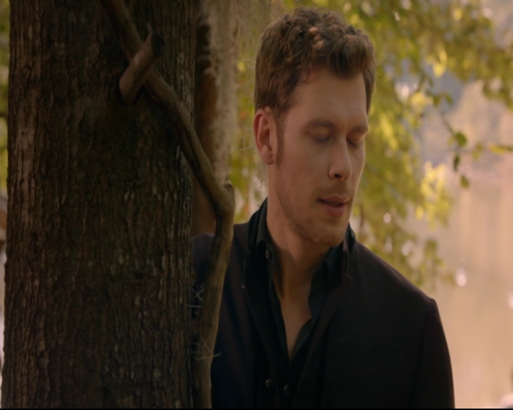 vampirediariesworld-dot-nl_TheOriginals5x07GodsGonnaTroubleTheWater01493.jpg