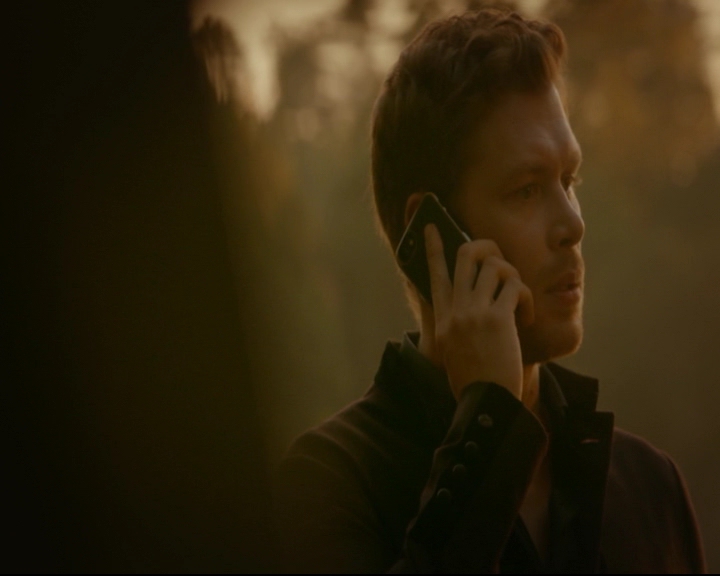 vampirediariesworld-dot-nl_TheOriginals5x07GodsGonnaTroubleTheWater01810.jpg