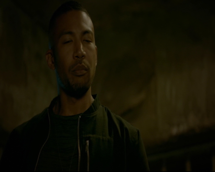 vampirediariesworld-dot-nl_TheOriginals5x07GodsGonnaTroubleTheWater01882.jpg