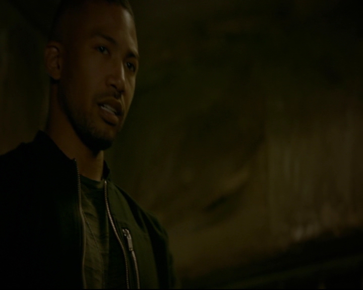 vampirediariesworld-dot-nl_TheOriginals5x07GodsGonnaTroubleTheWater01889.jpg