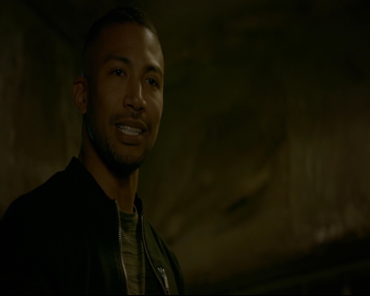 vampirediariesworld-dot-nl_TheOriginals5x07GodsGonnaTroubleTheWater01901.jpg