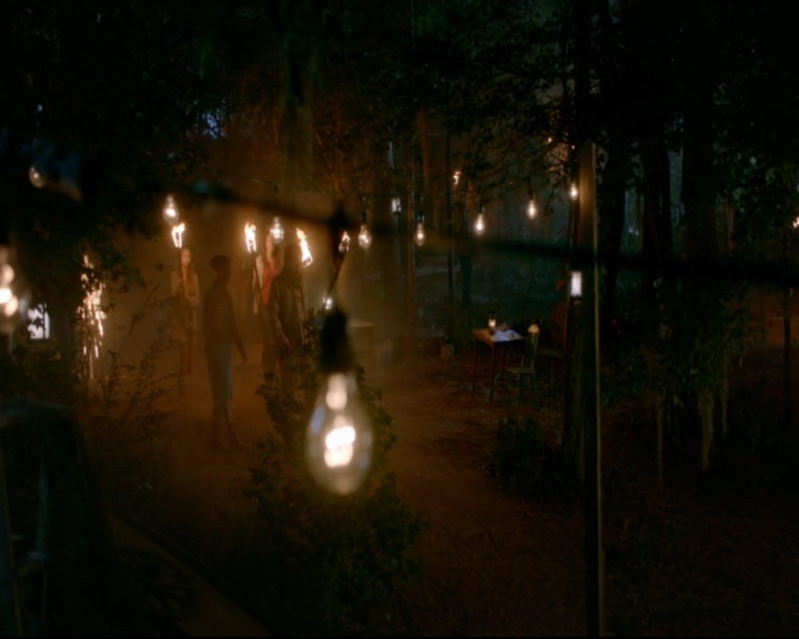 vampirediariesworld-dot-nl_TheOriginals5x07GodsGonnaTroubleTheWater01922.jpg