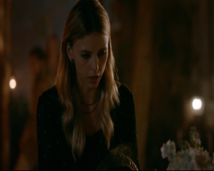 vampirediariesworld-dot-nl_TheOriginals5x07GodsGonnaTroubleTheWater01935.jpg