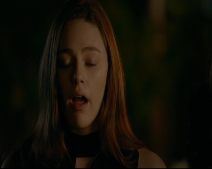 vampirediariesworld-dot-nl_TheOriginals5x07GodsGonnaTroubleTheWater01942.jpg