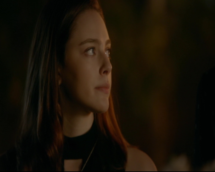 vampirediariesworld-dot-nl_TheOriginals5x07GodsGonnaTroubleTheWater01952.jpg