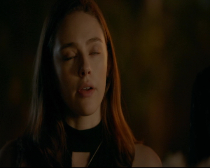 vampirediariesworld-dot-nl_TheOriginals5x07GodsGonnaTroubleTheWater01953.jpg