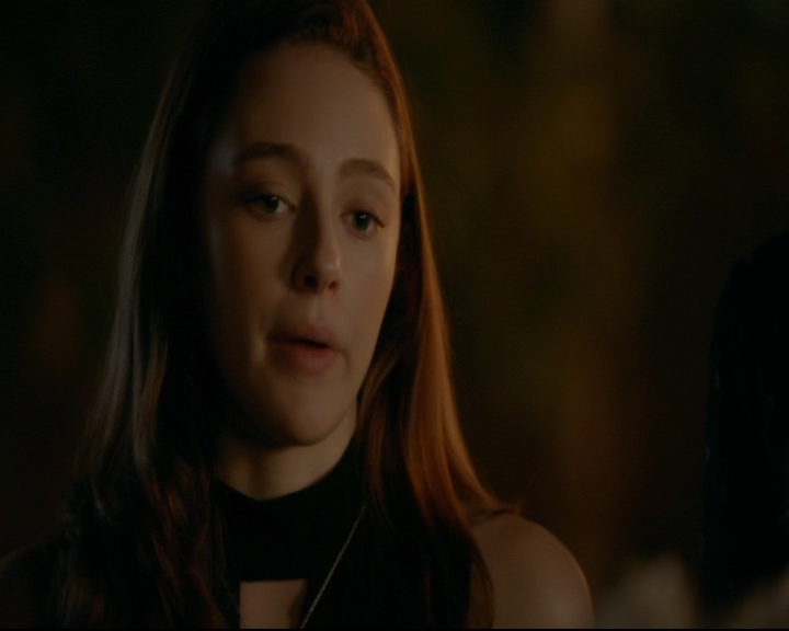 vampirediariesworld-dot-nl_TheOriginals5x07GodsGonnaTroubleTheWater01963.jpg