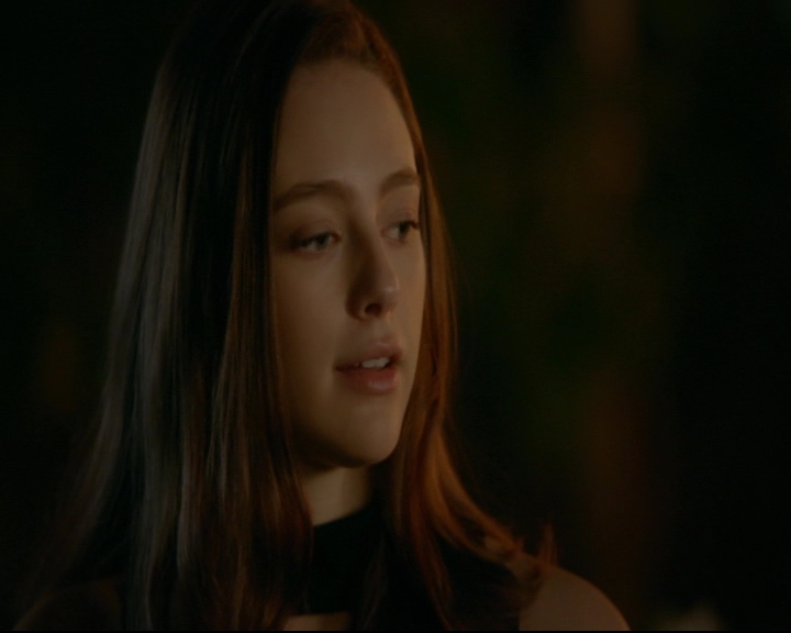 vampirediariesworld-dot-nl_TheOriginals5x07GodsGonnaTroubleTheWater01990.jpg