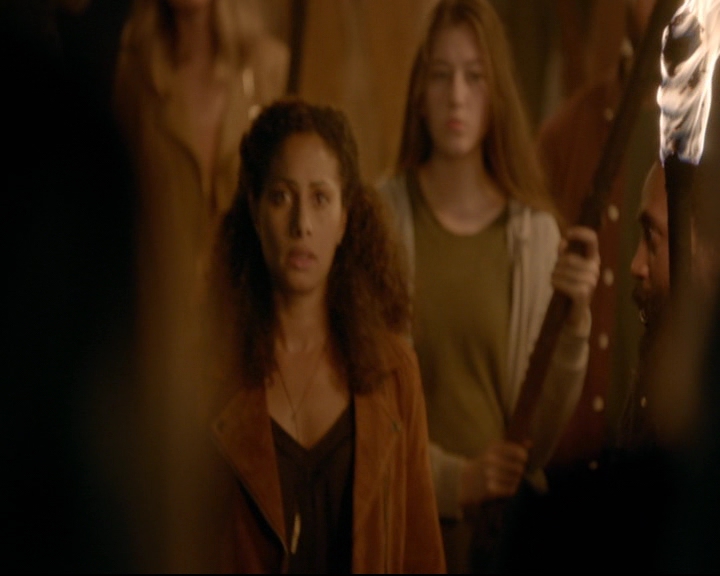 vampirediariesworld-dot-nl_TheOriginals5x07GodsGonnaTroubleTheWater02017.jpg