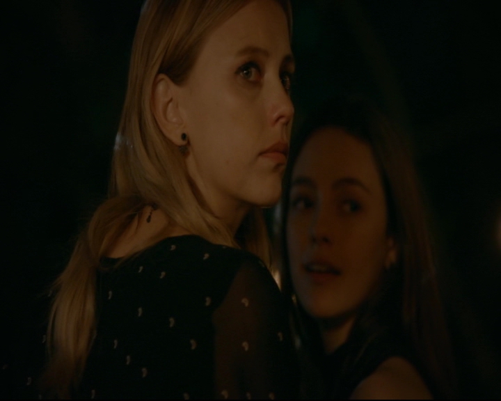 vampirediariesworld-dot-nl_TheOriginals5x07GodsGonnaTroubleTheWater02020.jpg