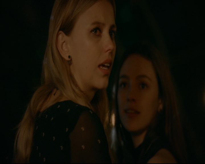 vampirediariesworld-dot-nl_TheOriginals5x07GodsGonnaTroubleTheWater02021.jpg