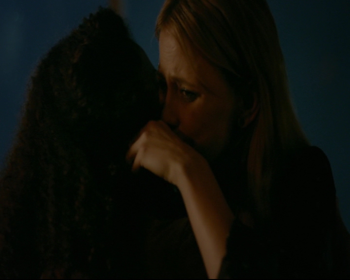 vampirediariesworld-dot-nl_TheOriginals5x07GodsGonnaTroubleTheWater02035.jpg
