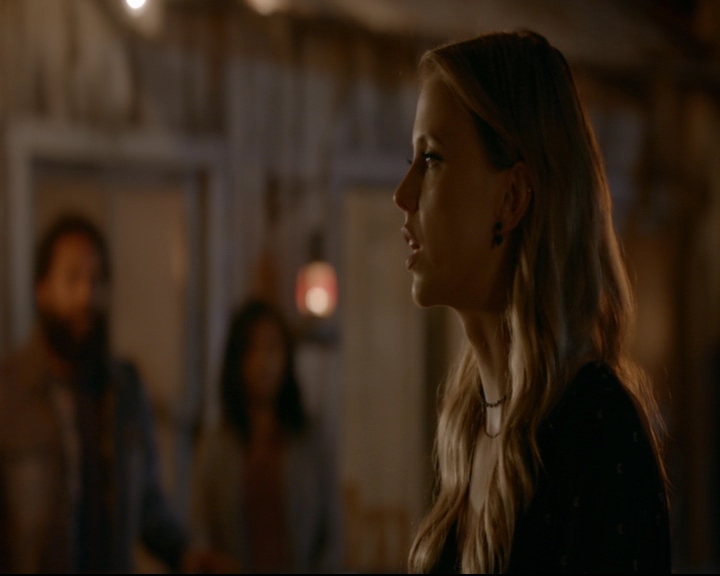 vampirediariesworld-dot-nl_TheOriginals5x07GodsGonnaTroubleTheWater02050.jpg