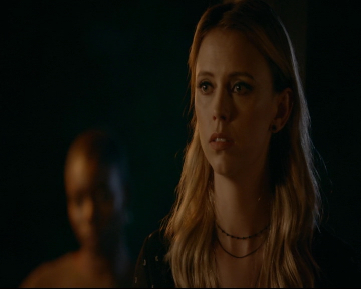 vampirediariesworld-dot-nl_TheOriginals5x07GodsGonnaTroubleTheWater02057.jpg