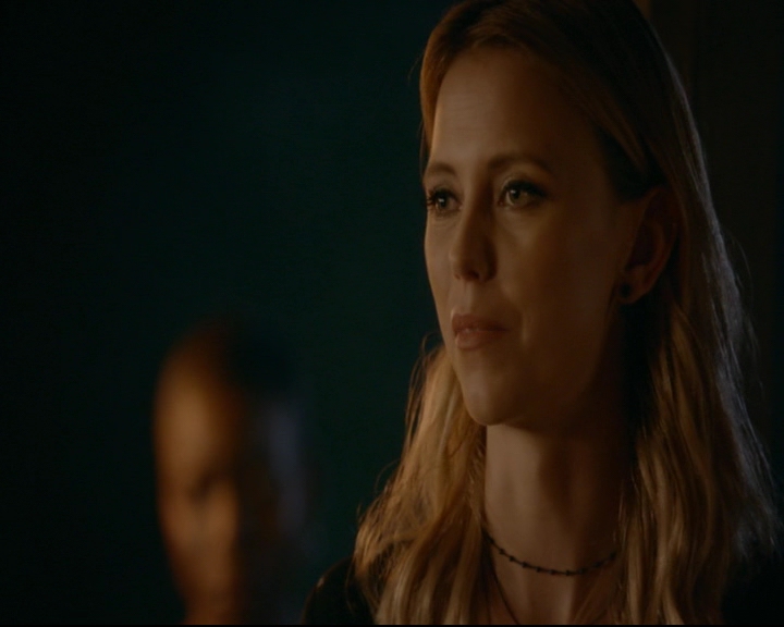 vampirediariesworld-dot-nl_TheOriginals5x07GodsGonnaTroubleTheWater02080.jpg