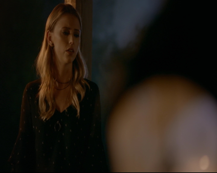 vampirediariesworld-dot-nl_TheOriginals5x07GodsGonnaTroubleTheWater02090.jpg