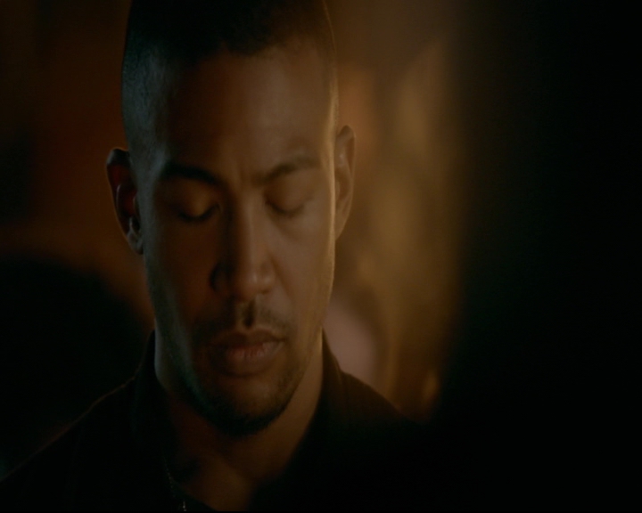 vampirediariesworld-dot-nl_TheOriginals5x07GodsGonnaTroubleTheWater02094.jpg