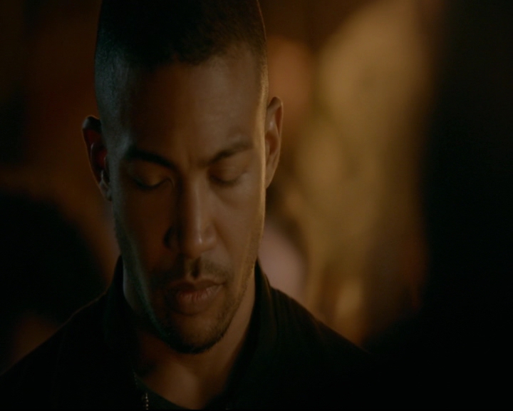 vampirediariesworld-dot-nl_TheOriginals5x07GodsGonnaTroubleTheWater02095.jpg
