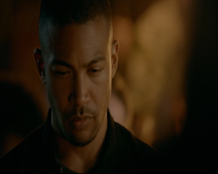 vampirediariesworld-dot-nl_TheOriginals5x07GodsGonnaTroubleTheWater02096.jpg