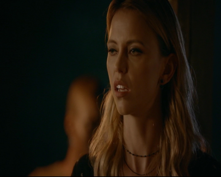 vampirediariesworld-dot-nl_TheOriginals5x07GodsGonnaTroubleTheWater02097.jpg